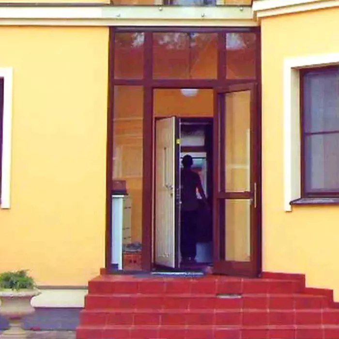 Двери и входные группы 11